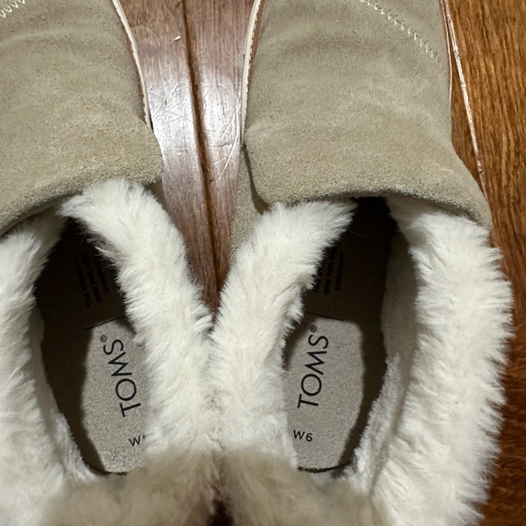 Toms Paxton suede faux fur lined sneaker - Picture 5 of 7